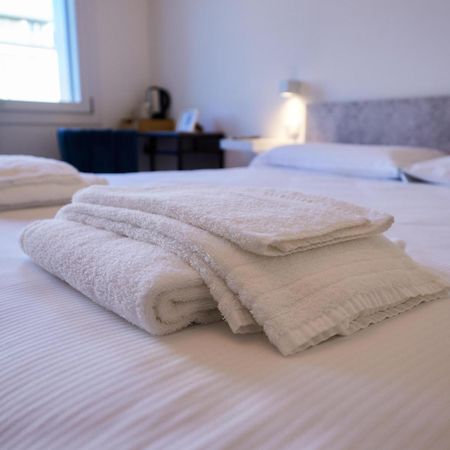 Business E Tourism Superior Rooms Con Bagno Privato Mascheretta Venezia ドーロ エクステリア 写真